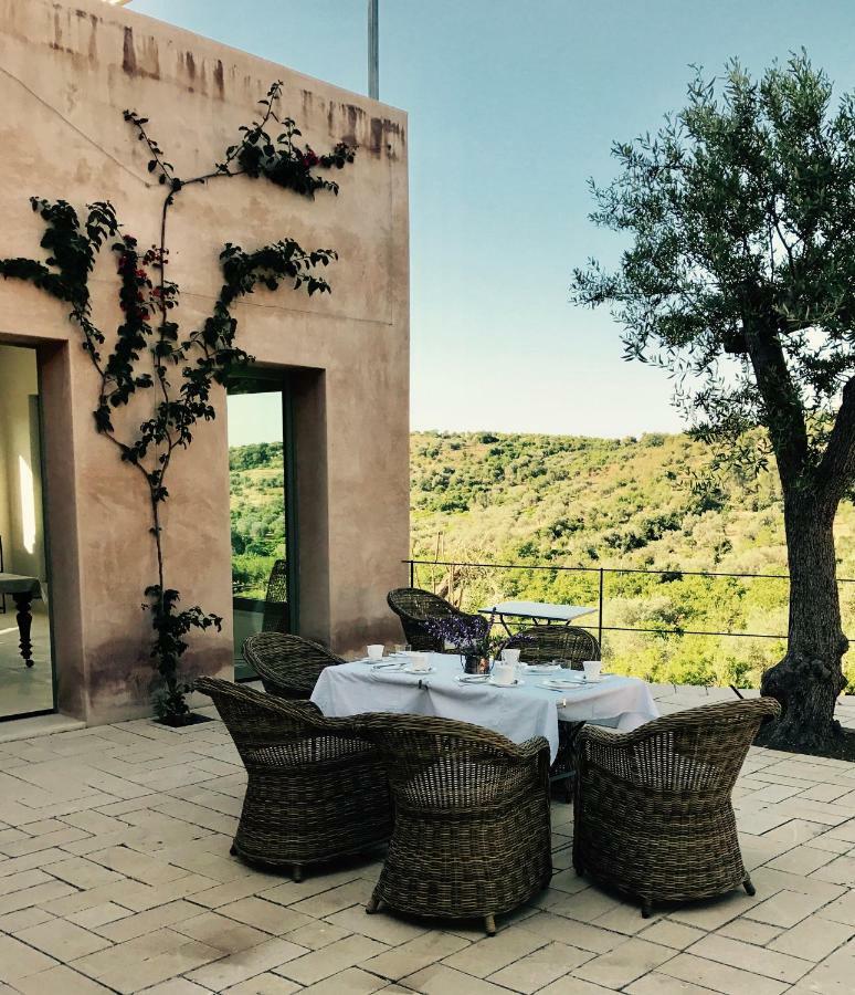 Battimandorlo Hotel Noto Exterior photo